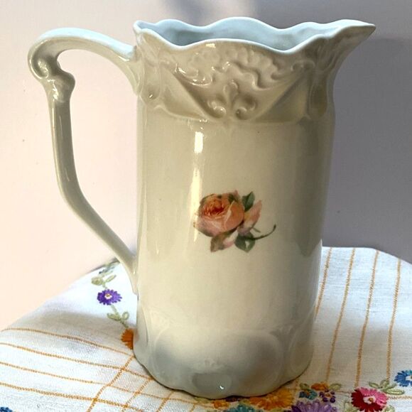 Stunning Shabby Chic vintage china water pitcher; incredible roses; Germany - Picture 4 of 5
